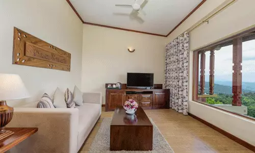 هتل آمایا هیلز کندی