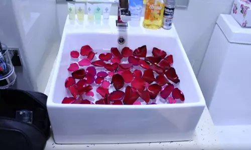 هتل کرون آرنا مالدیو
