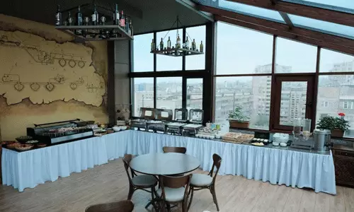 هتل کنیاک ایروان ارمنستان